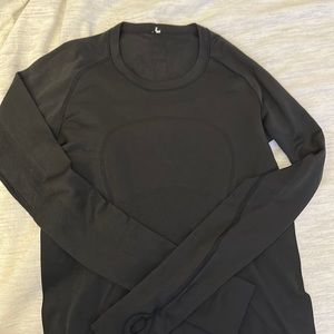 Lululemon women’s long sleeve